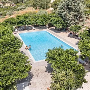 agriturismo-val-di-noto.sicilyhotelsitaly.net/